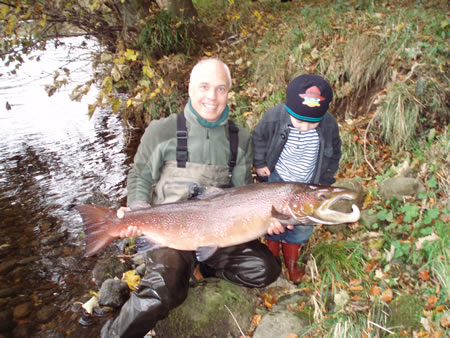 Ian Hardy's 31 lbs cock salmon from Marcus