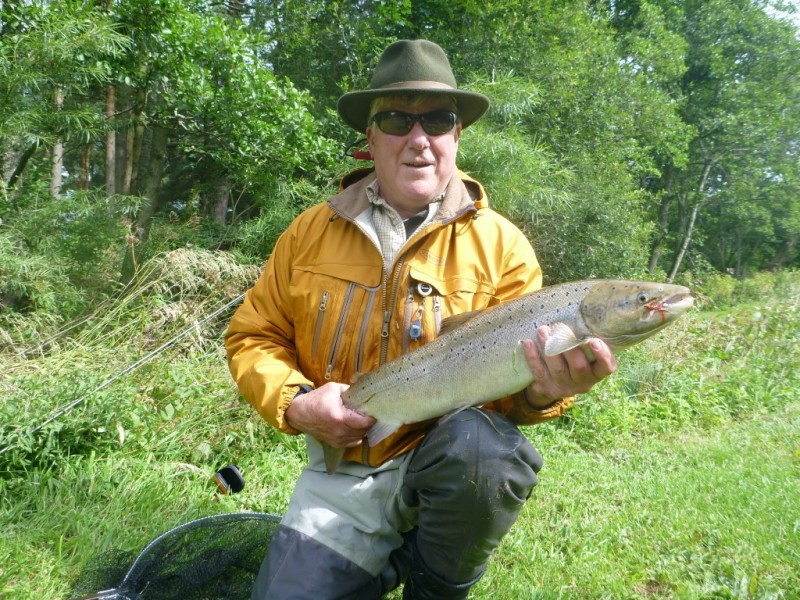 Gordon shows 12lbs salmon